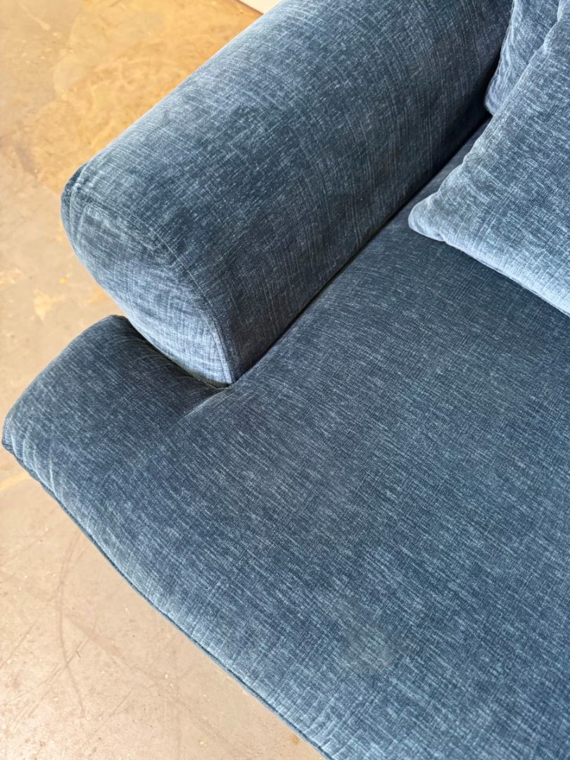 Interior Define Maxwell Swivel 029