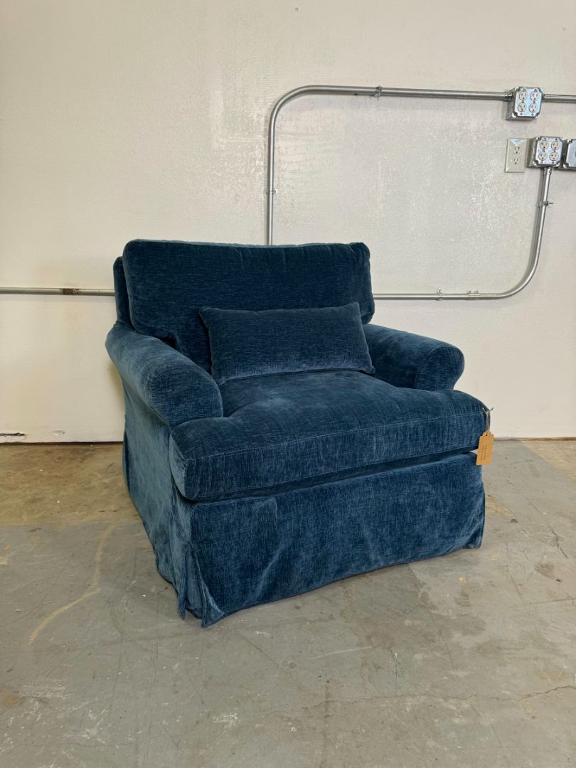 Interior Define Maxwell Swivel 029