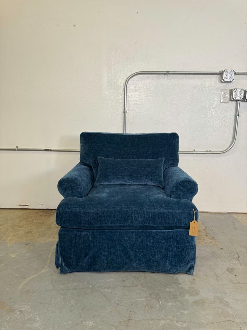 Interior Define Maxwell Swivel 029