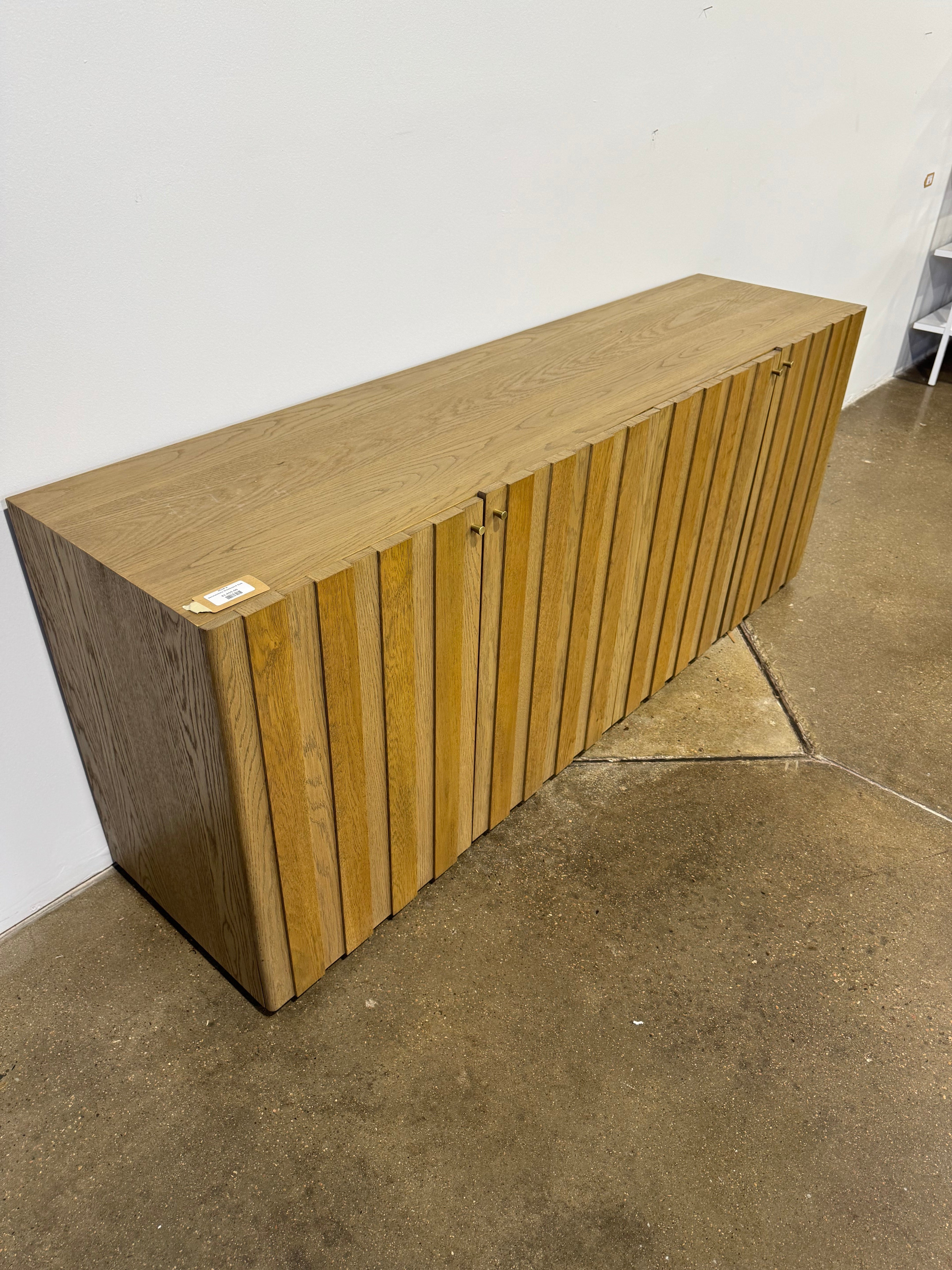Moe's Vermentino Sideboard Oak - Image 4