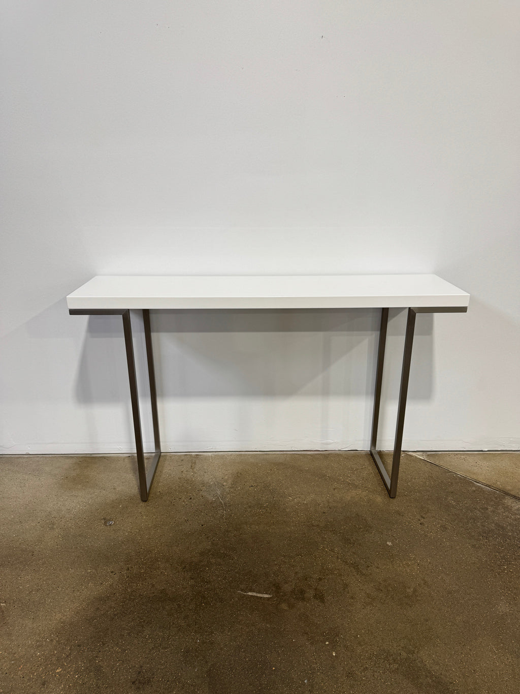 Moe's Home Collection Repetir Console Table - Image 1