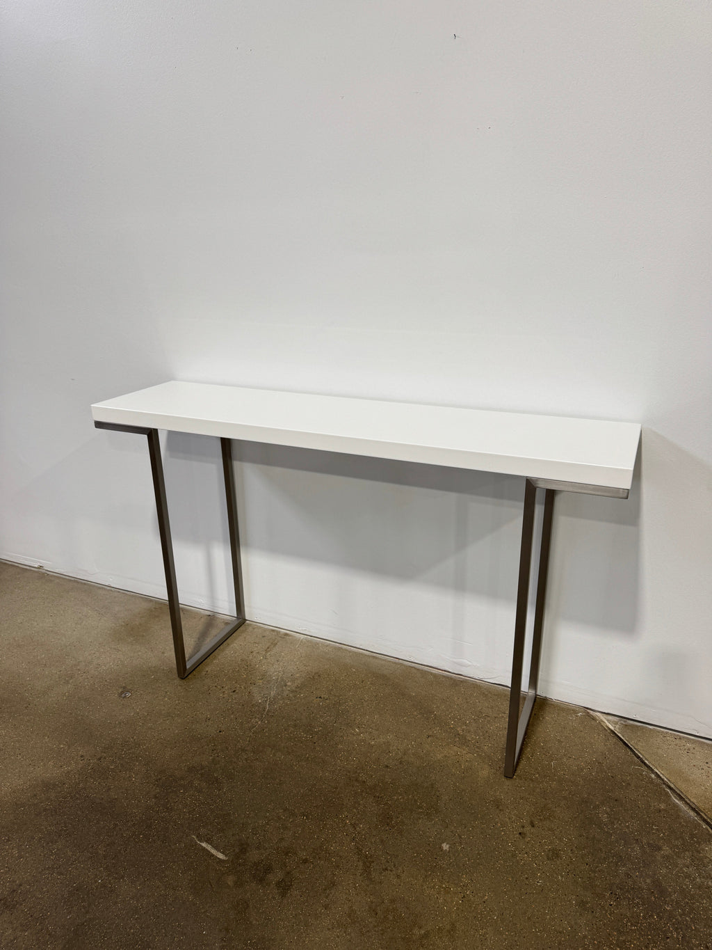 Moe's Home Collection Repetir Console Table - Image 2
