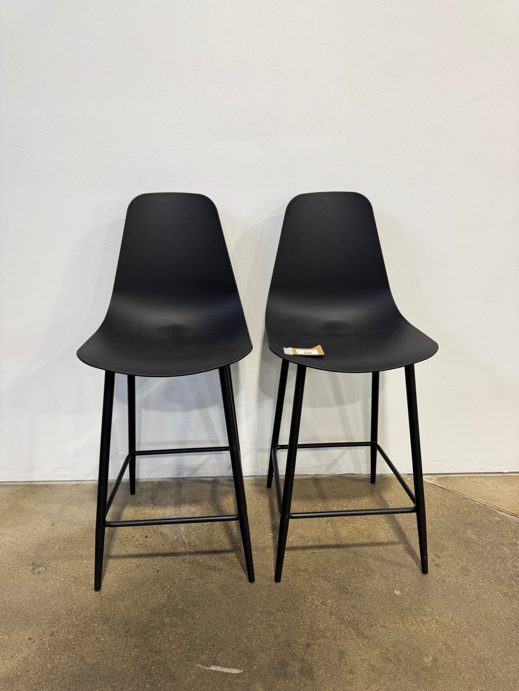 Article  Svelti Bar Stool - Image 1