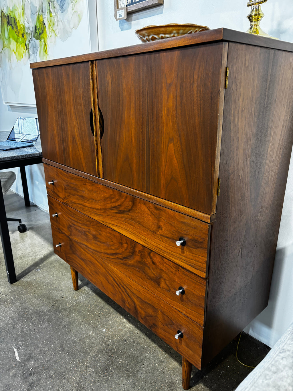 Vintage MCM Dresser Original Laminate Top - Rest is Refinished - Image 9