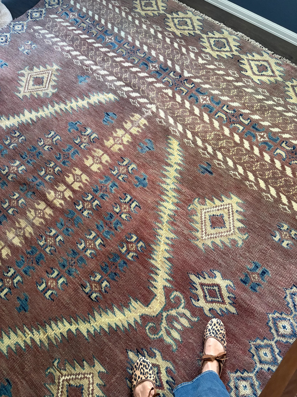Golden Gal Rugs: Rug #228 - 10’0” x 8’1” - Image 3