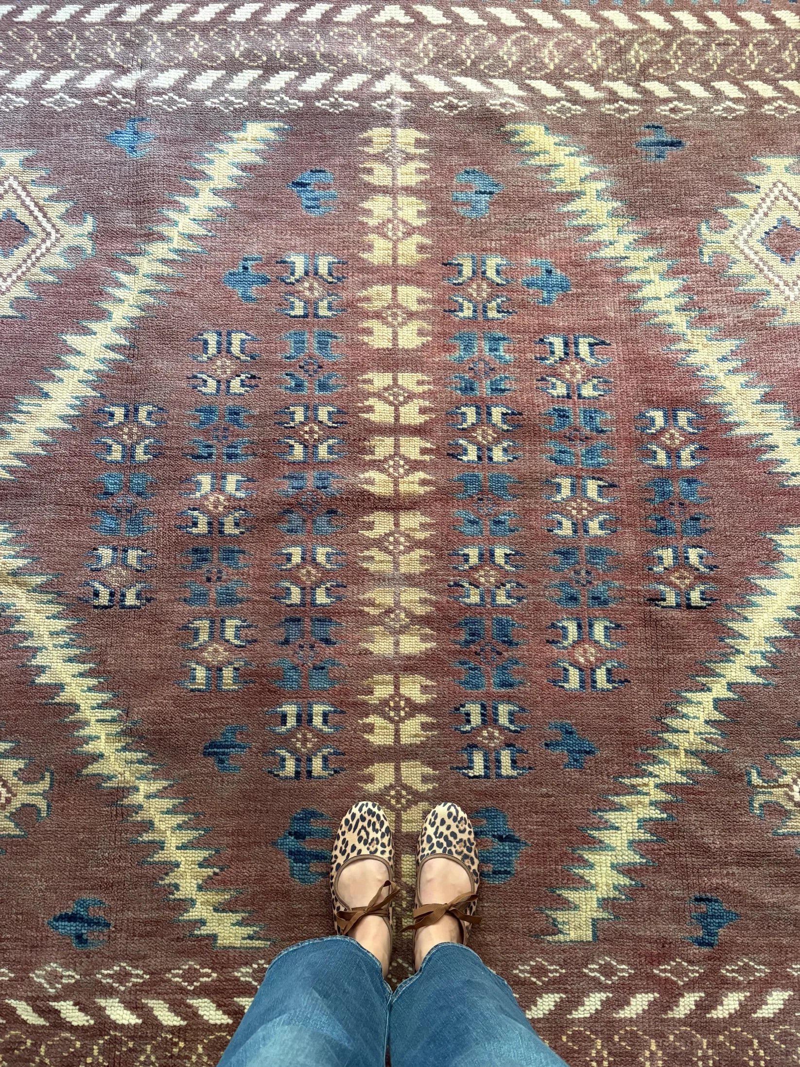 Golden Gal Rugs: Rug #228 - 10’0” x 8’1” - Image 2