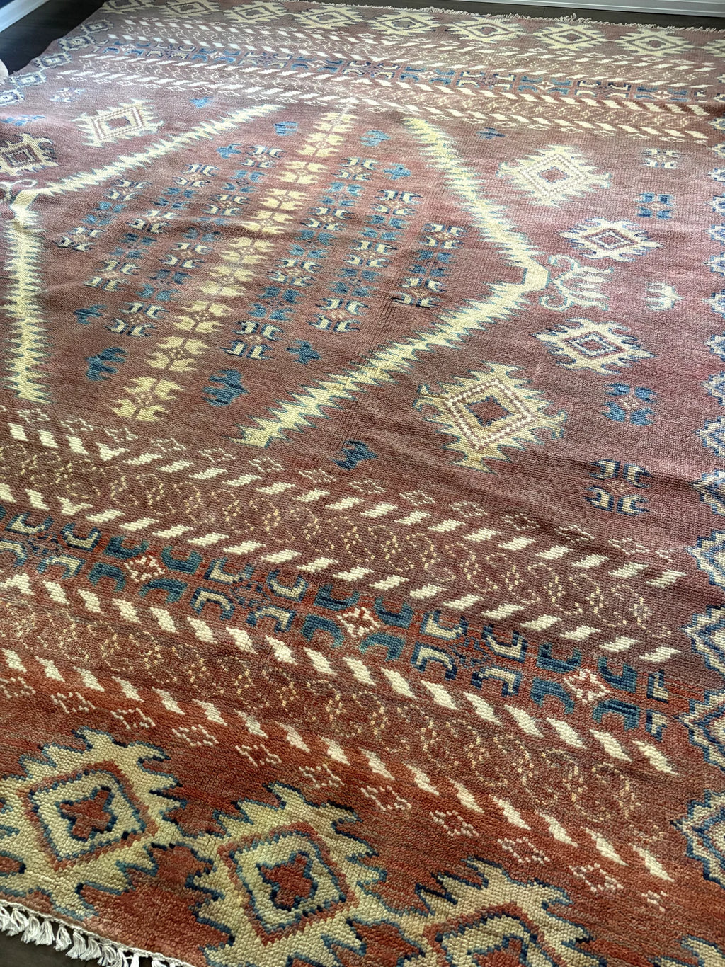 Golden Gal Rugs: Rug #228 - 10’0” x 8’1” - Image 4