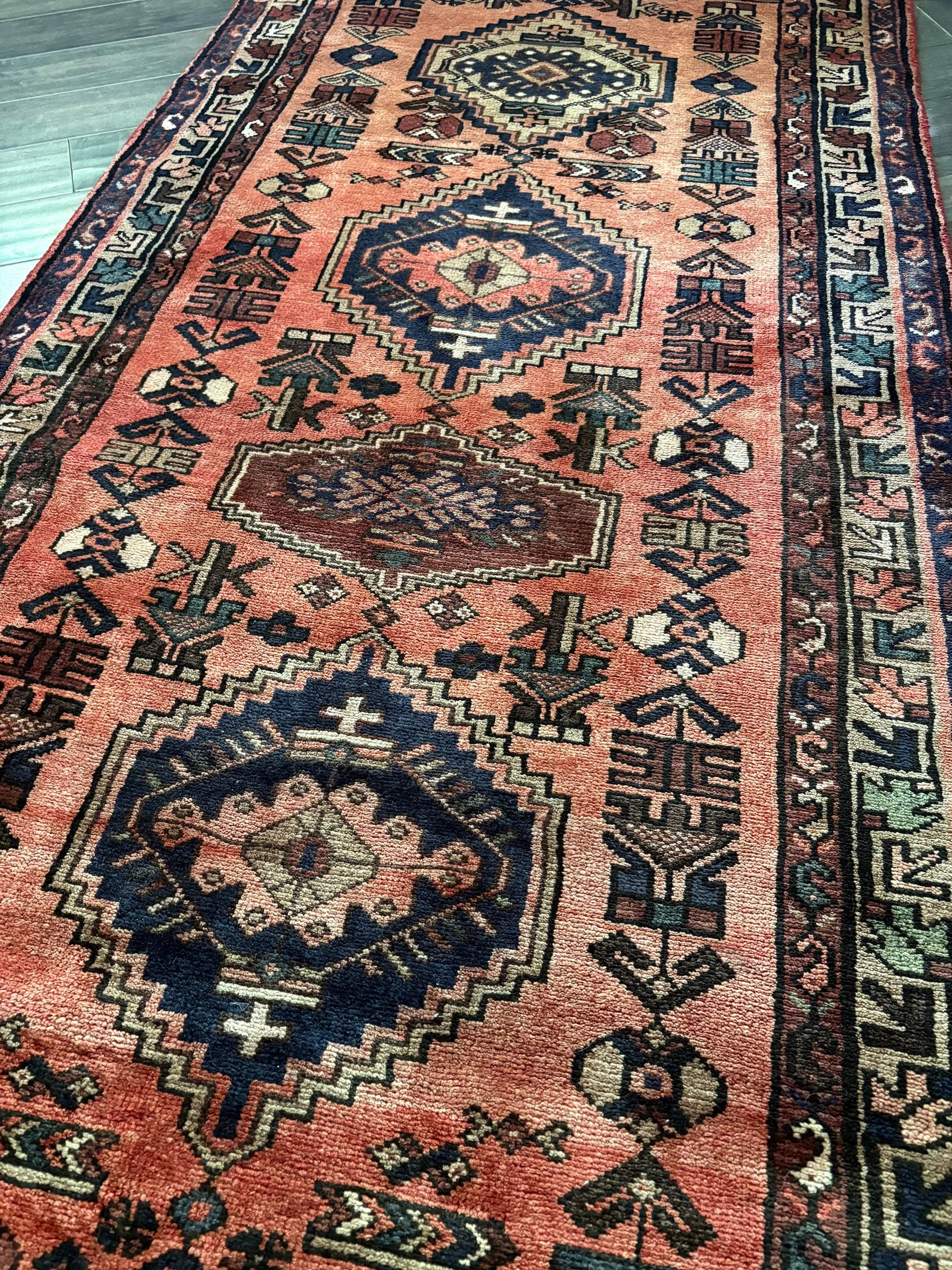 Golden Gal Rugs: Vintage Rug #226 - 9’7” x 3’5” - Image 3
