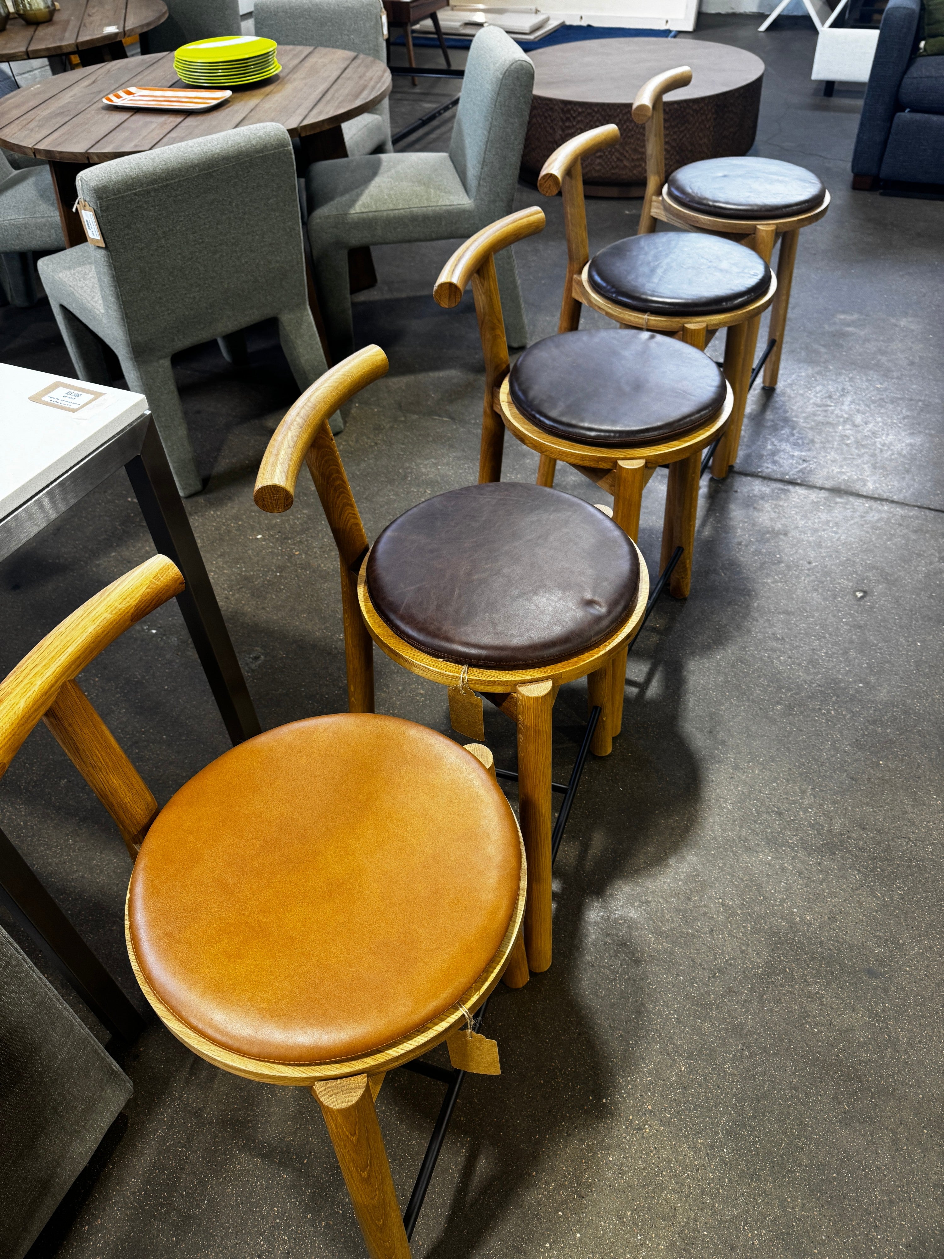 Denver Modern Range Counter Stool Maple Leather - Image 3