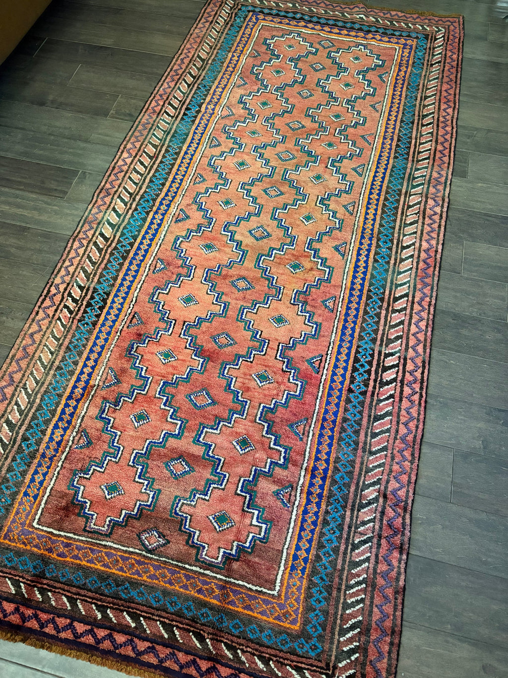 Golden Gal Rugs: Vintage Rug #221 - 7’8” x 3’5” - Image 3