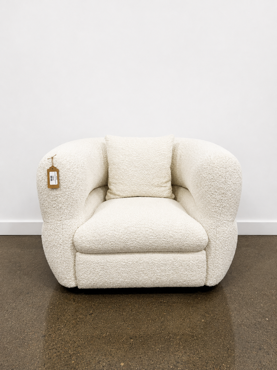 Article Quinn 40.5" Swivel Lounge Chair - Image 1