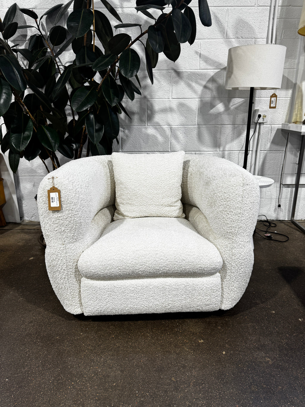 Article Quinn 40.5" Swivel Lounge Chair - Image 3