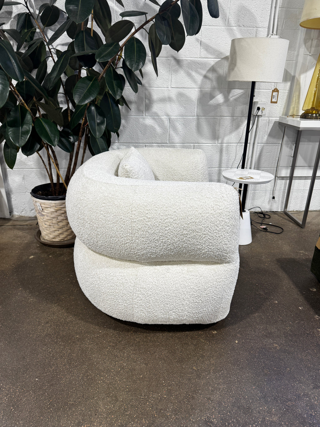 Article Quinn 40.5" Swivel Lounge Chair - Image 5