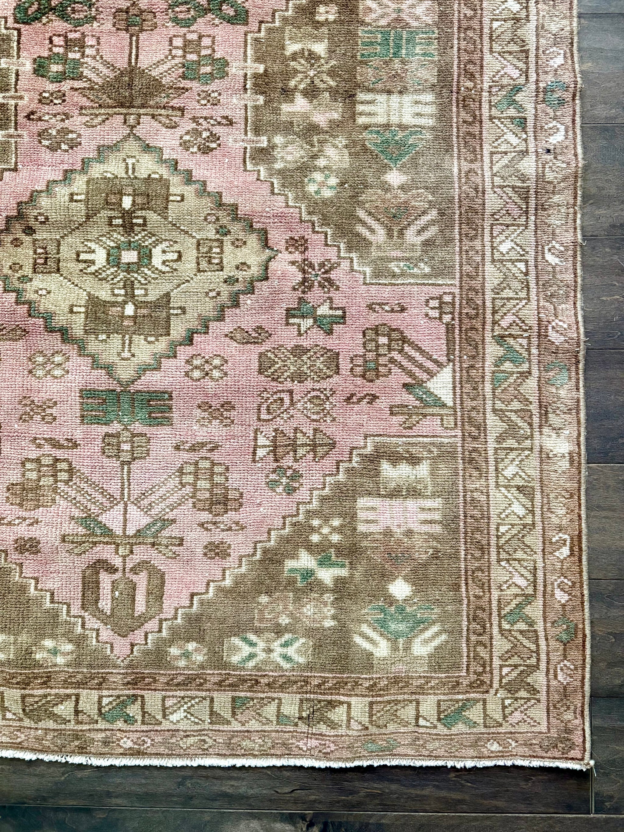 Golden Gal Rugs Vintage Rug #205 - 6’3” x 3’3” - Image 5