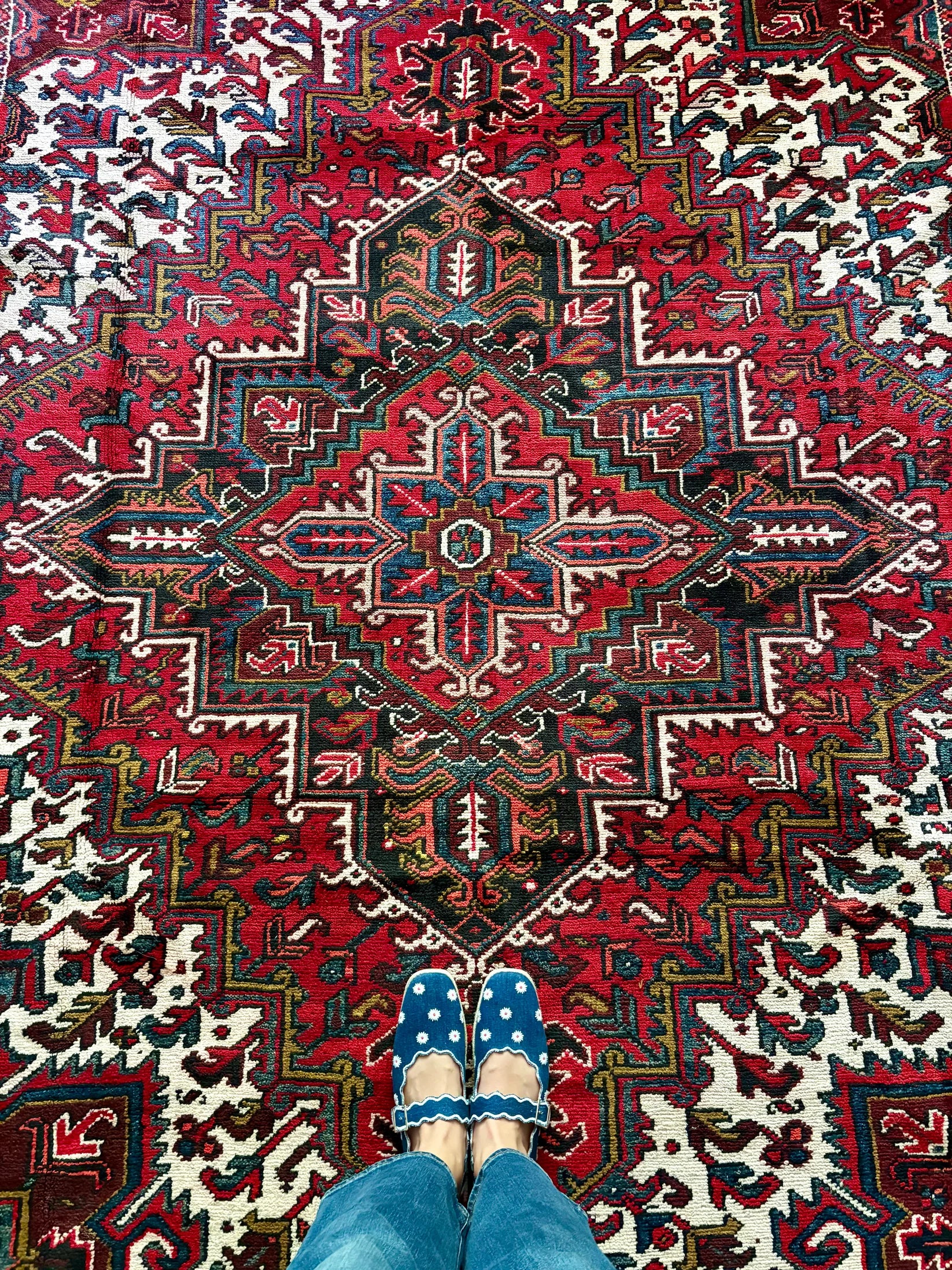 Golden Gal Rugs: Vintage Heriz Rug #232 - 9’4” x 7’9” - Image 2