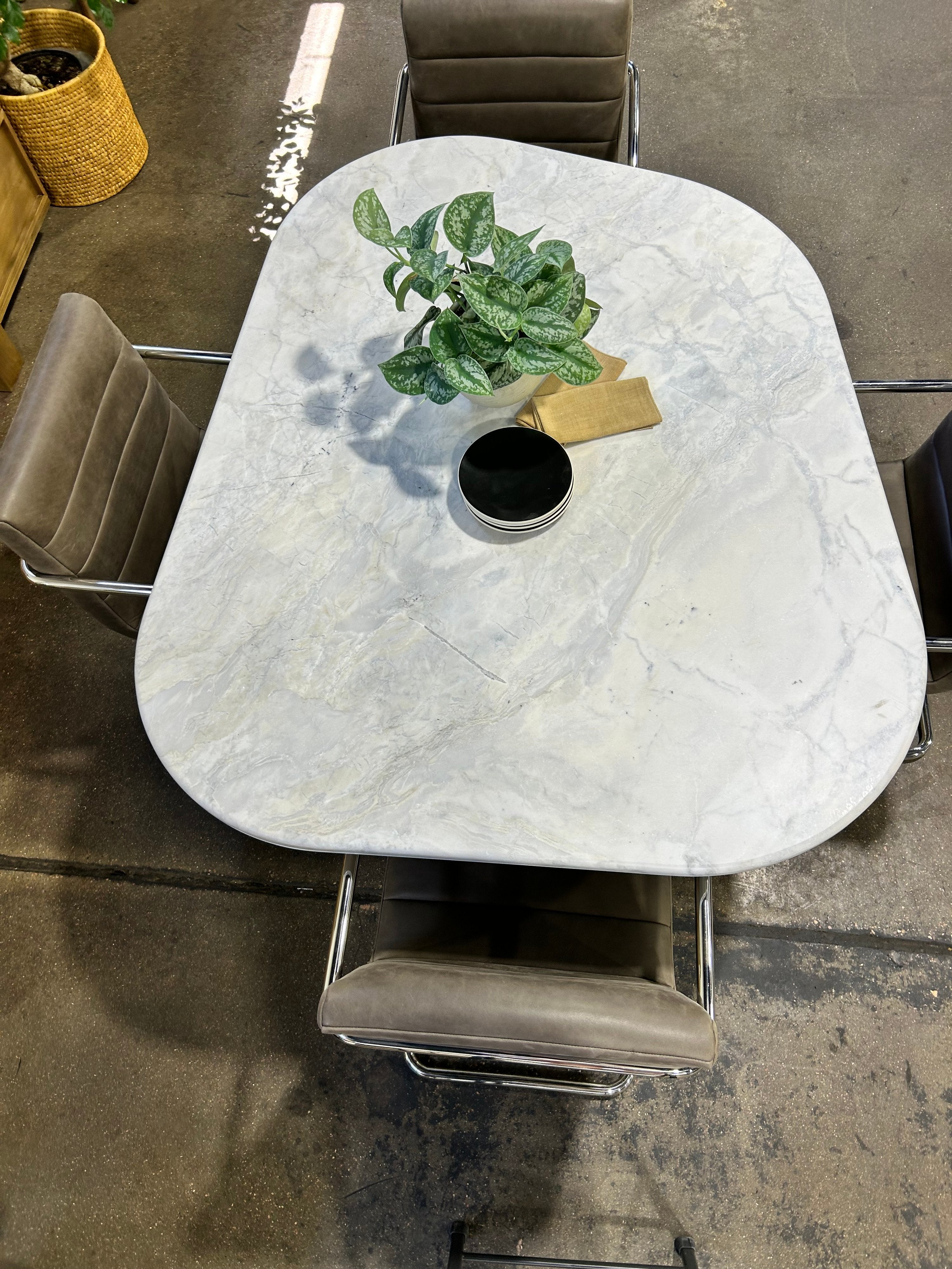 Hews Home Fiona Marble Table - Image 3