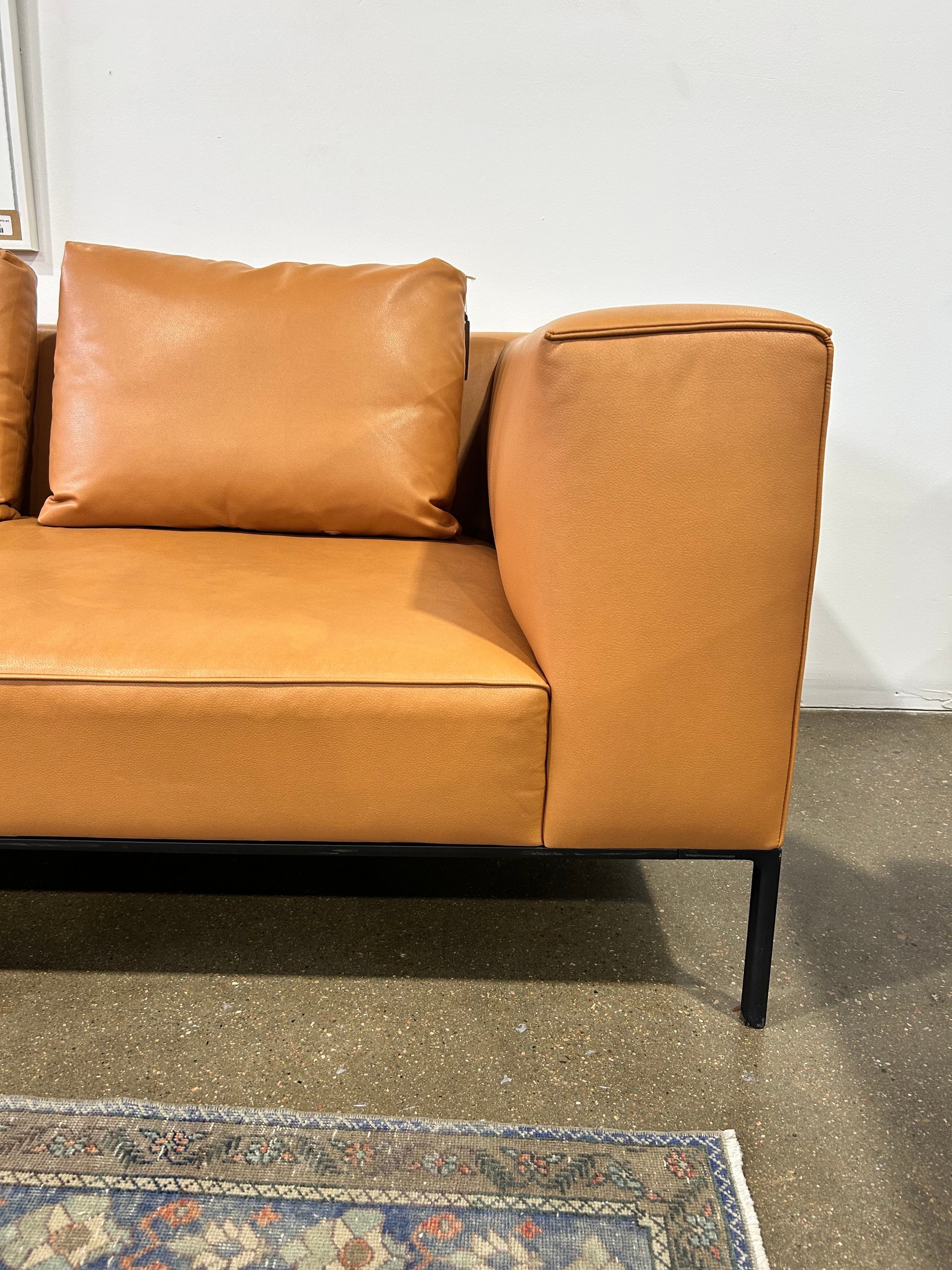 Andreu World Raglan Home 3 Seater Sofa - Image 2