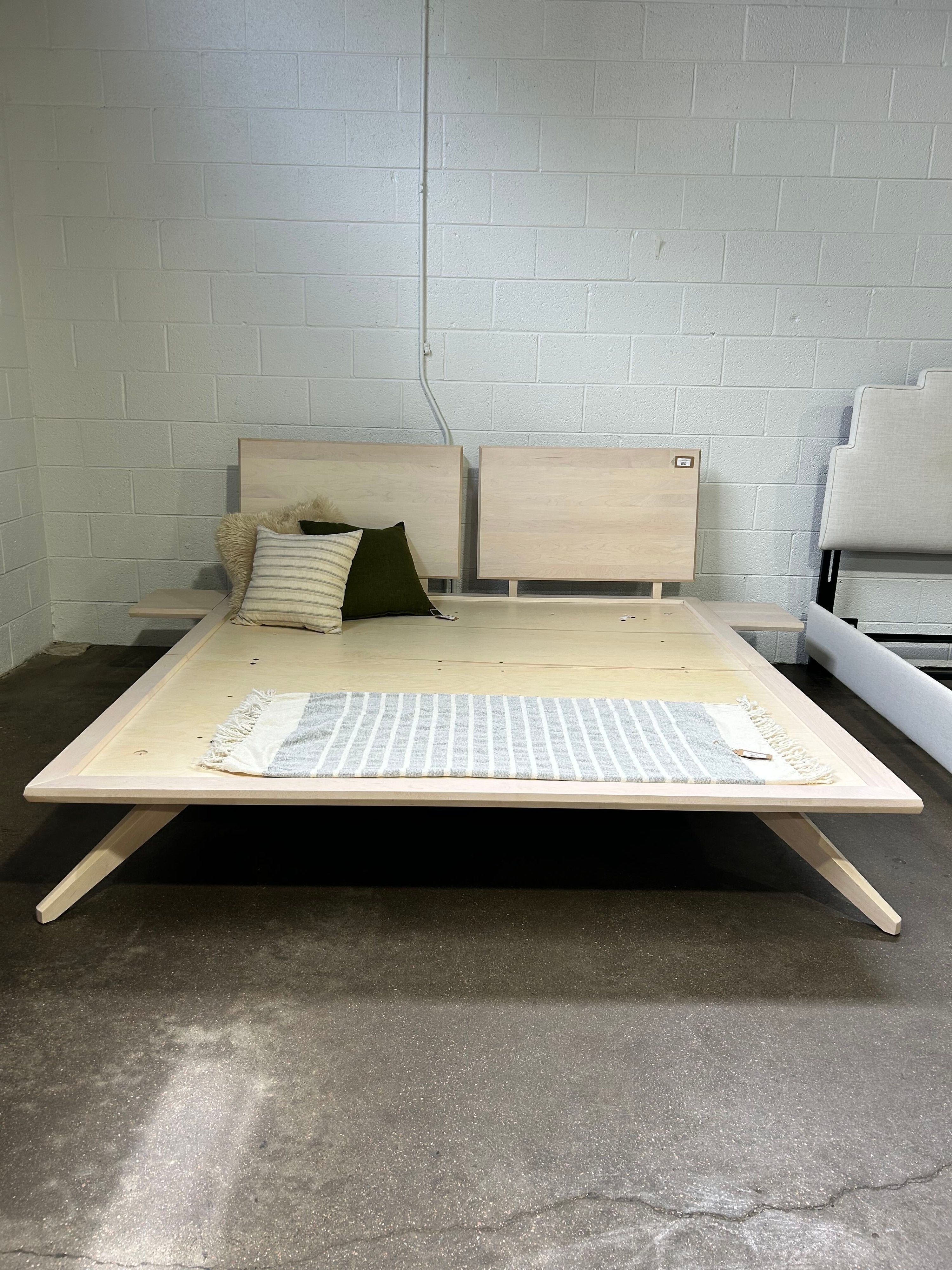 Copeland Astrid King Bed  w/ Headboard - Image 2