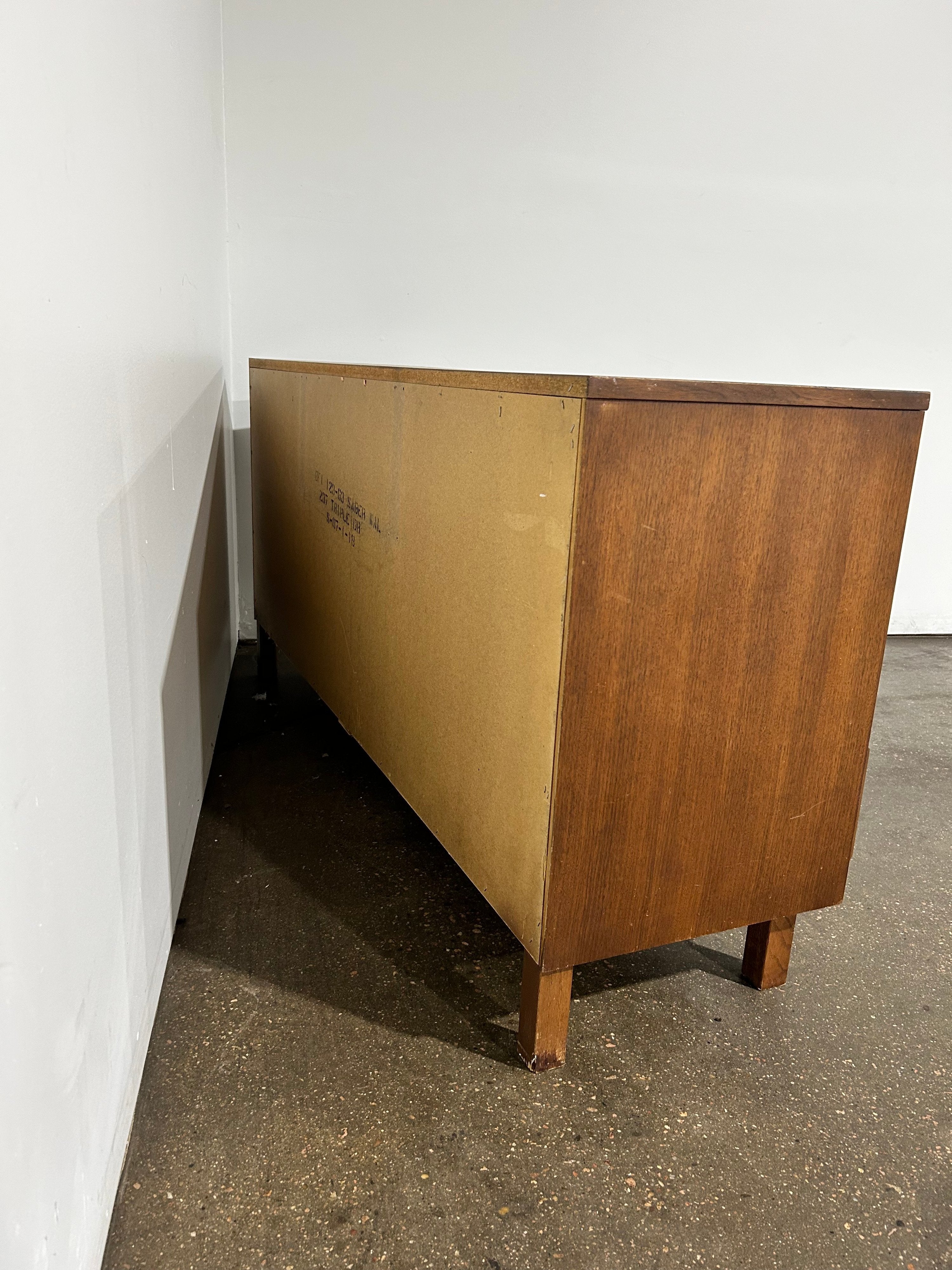 Basset Furniture 9 Drawer Mid-Century Dresser - Image 8