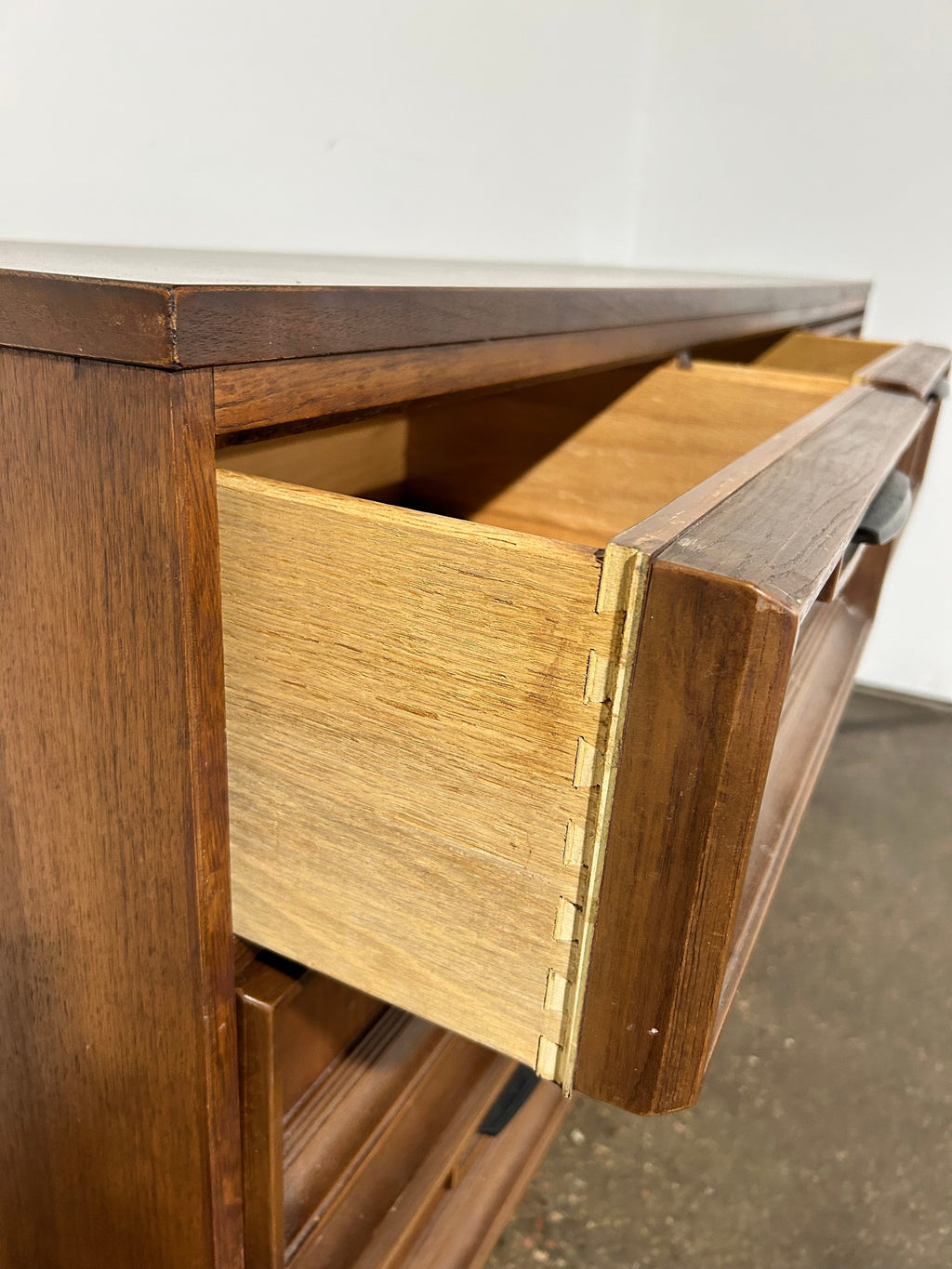 Basset Furniture 9 Drawer Mid-Century Dresser - Image 4