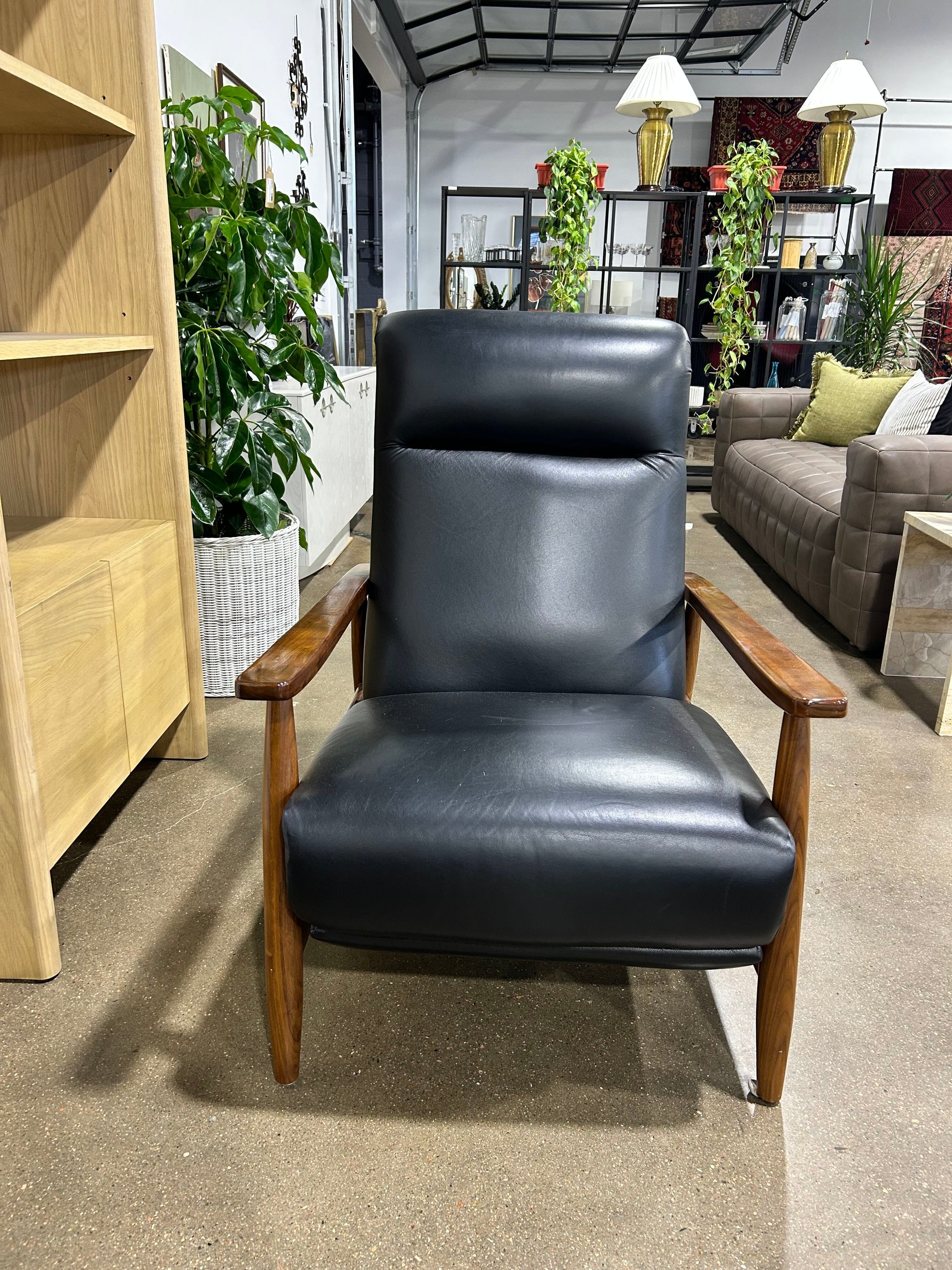 Black Leather Recliner - Image 3
