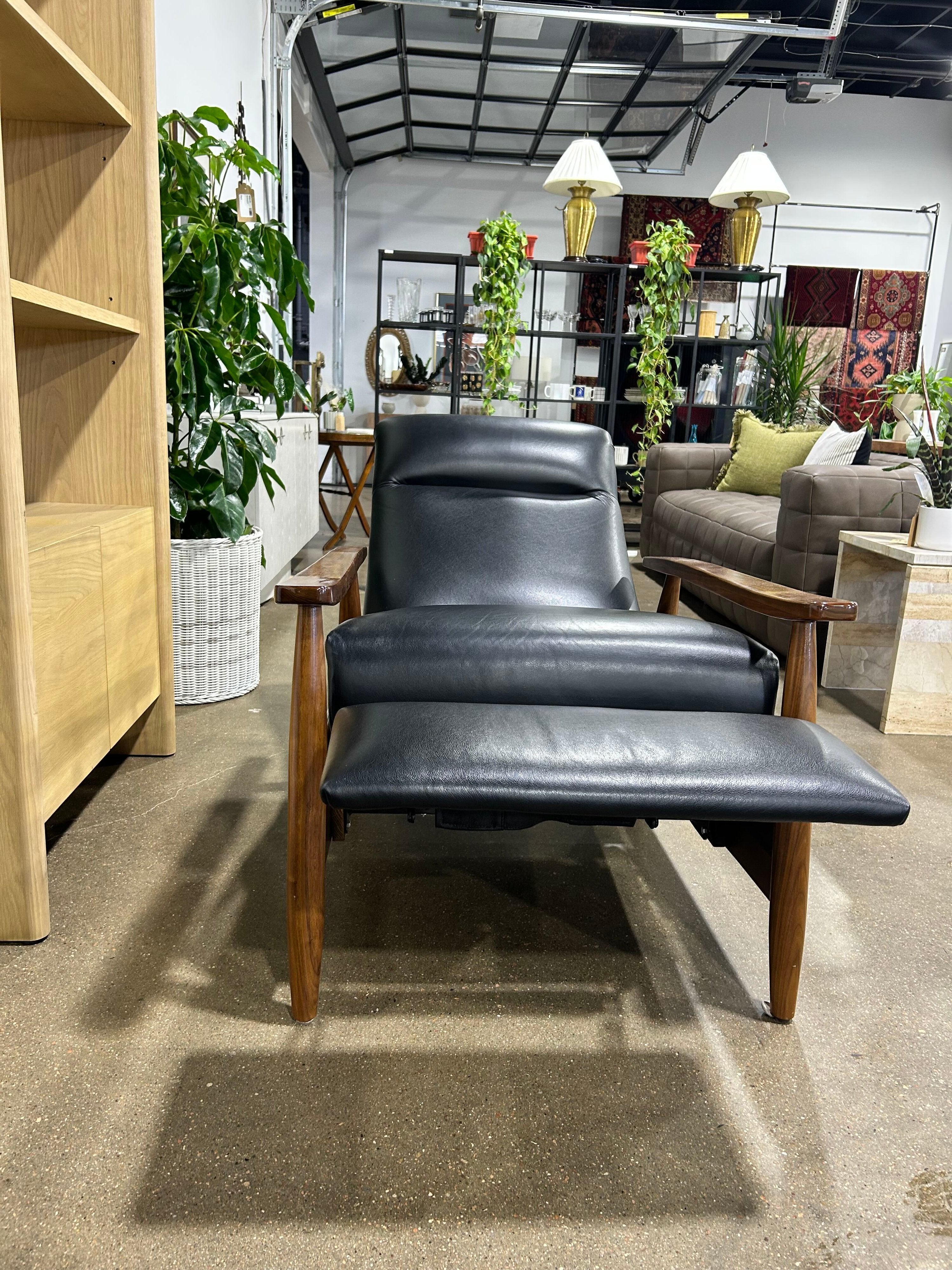 Black Leather Recliner - Image 6