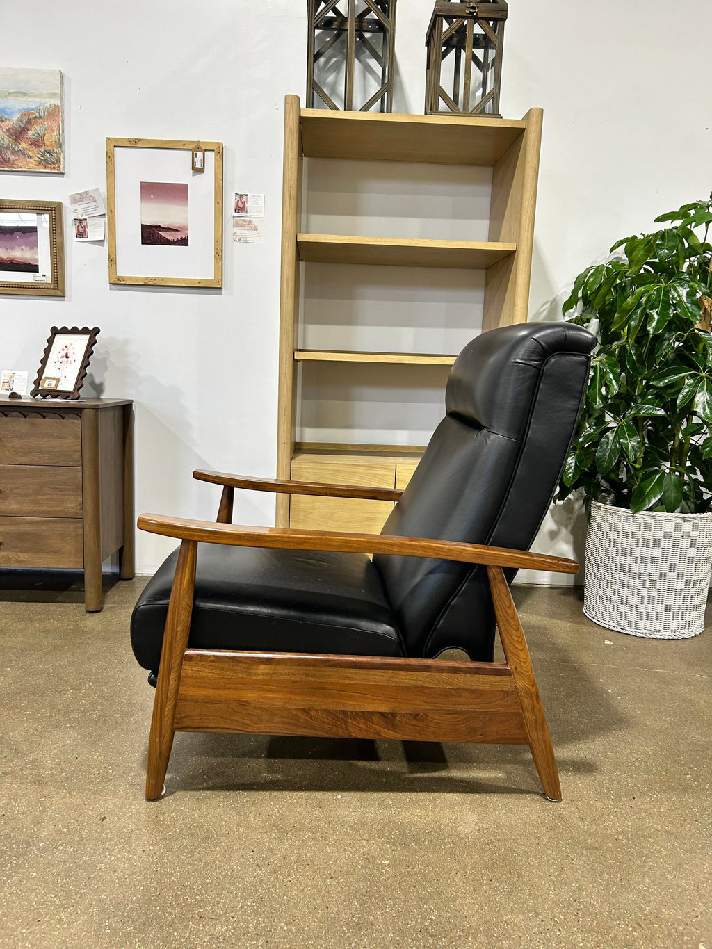 Black Leather Recliner - Image 2