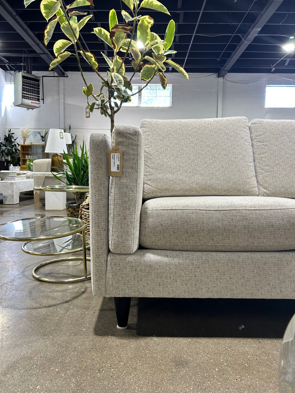 Woodley's Sofa w Chaise - Image 4