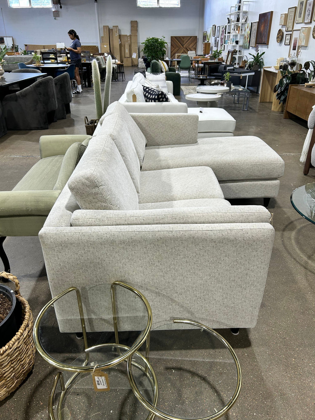 Woodley's Sofa w Chaise - Image 3