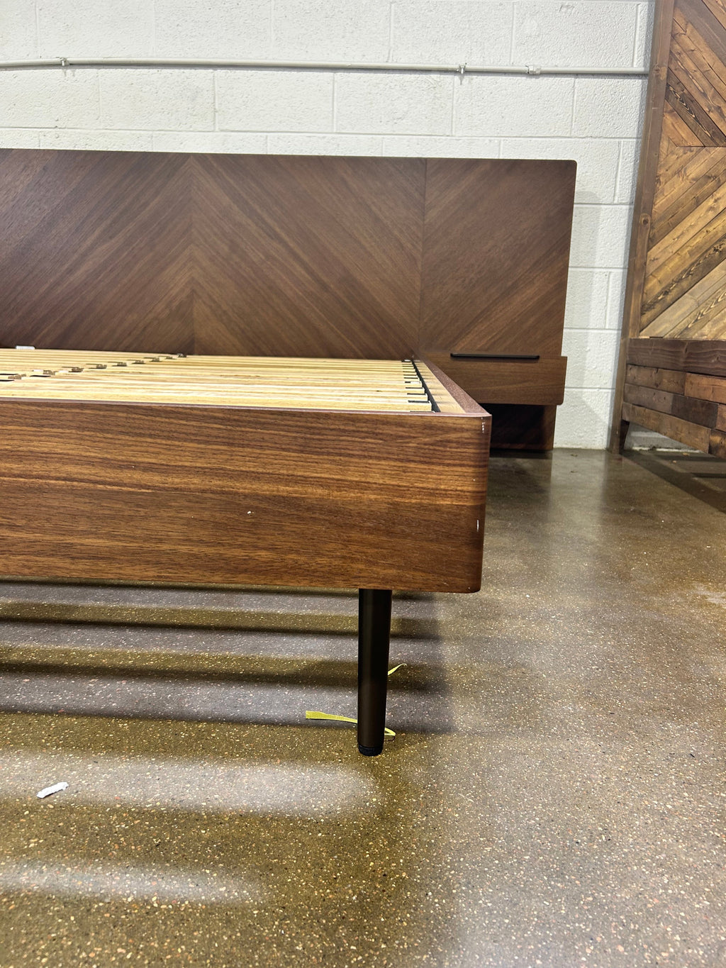 Nera Queen Bed & Nightstands, Walnut - Image 6
