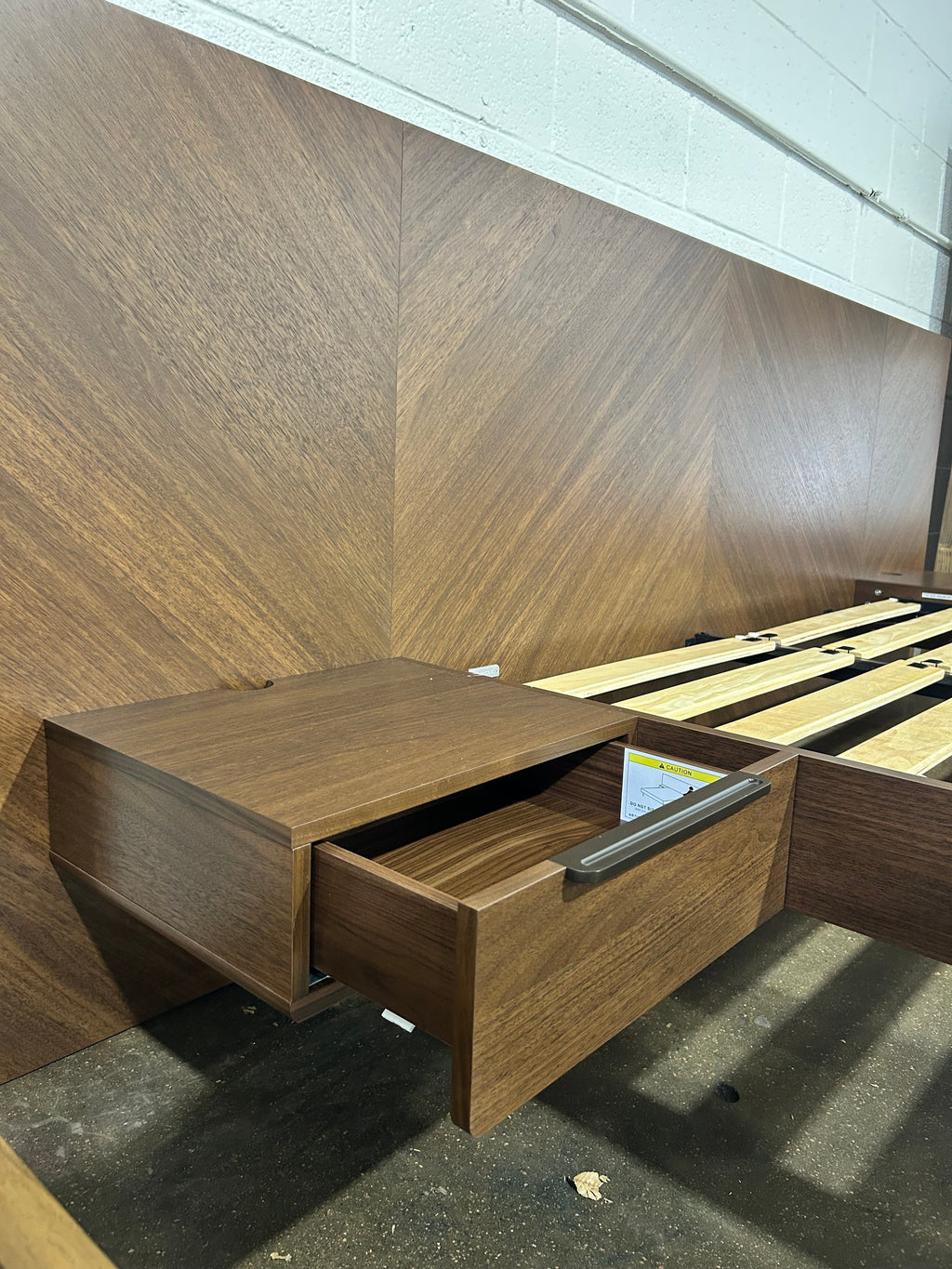 Nera Queen Bed & Nightstands, Walnut - Image 3