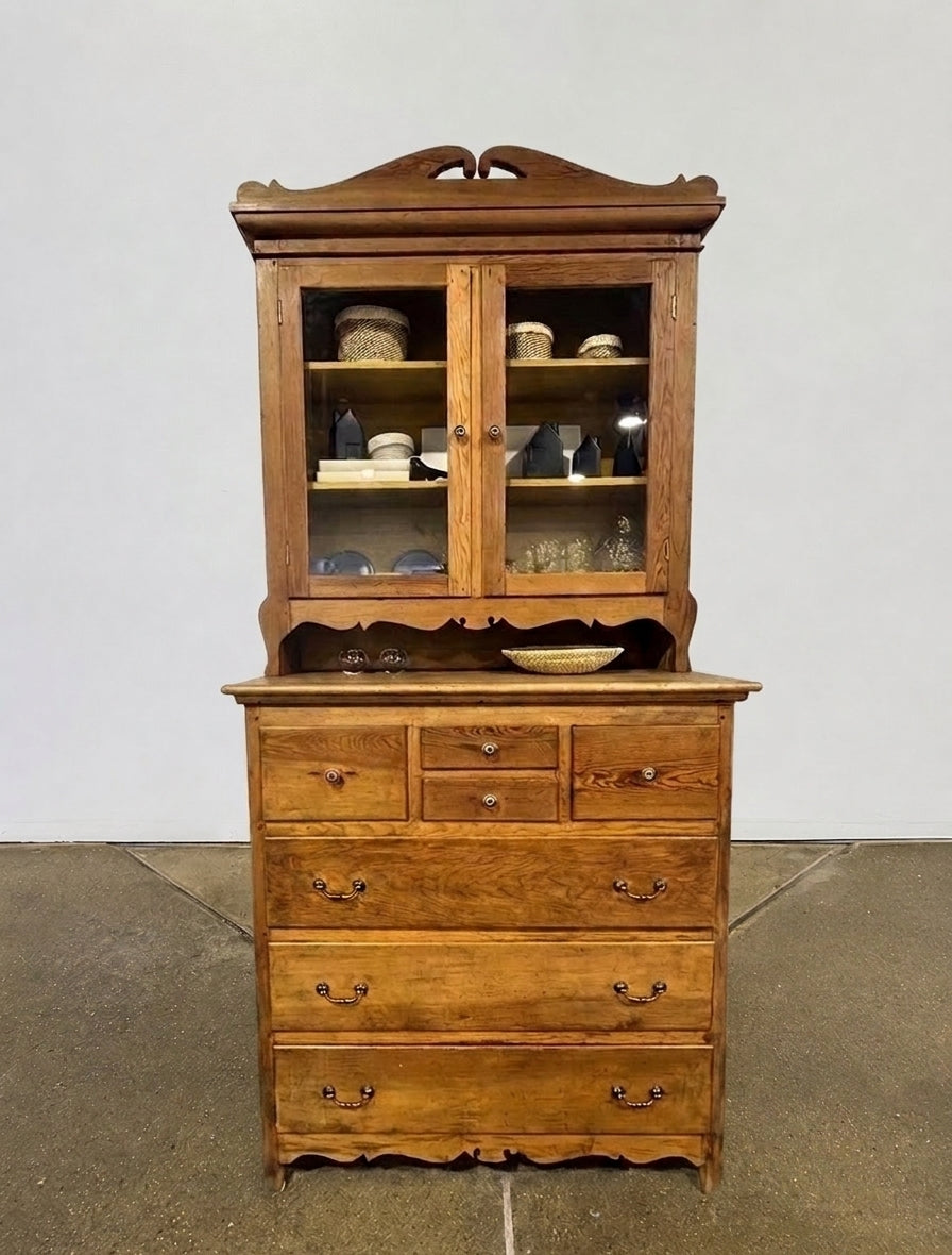 Hutch - Image 1