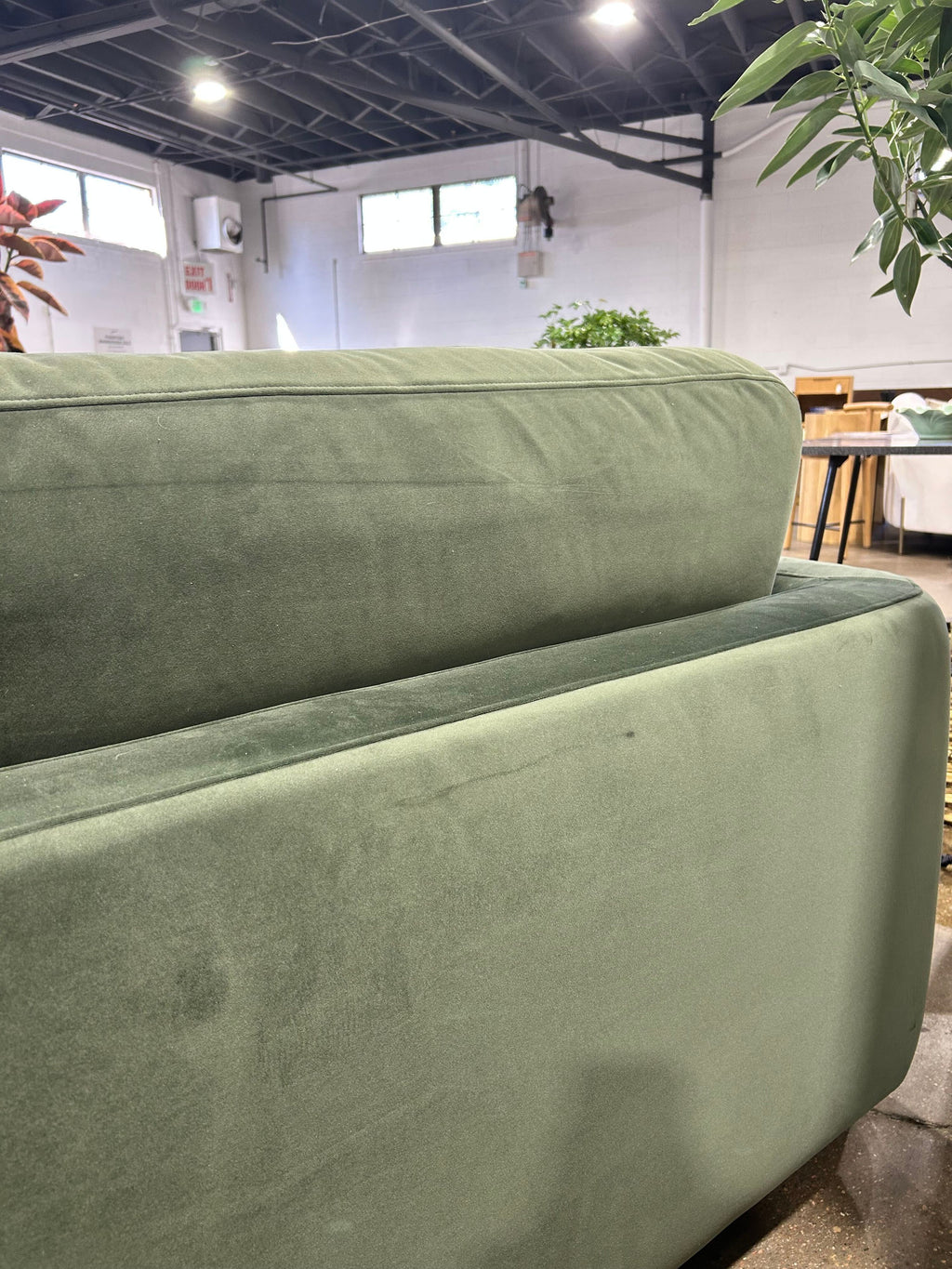 Vati 92" Velvet Sofa - Image 7