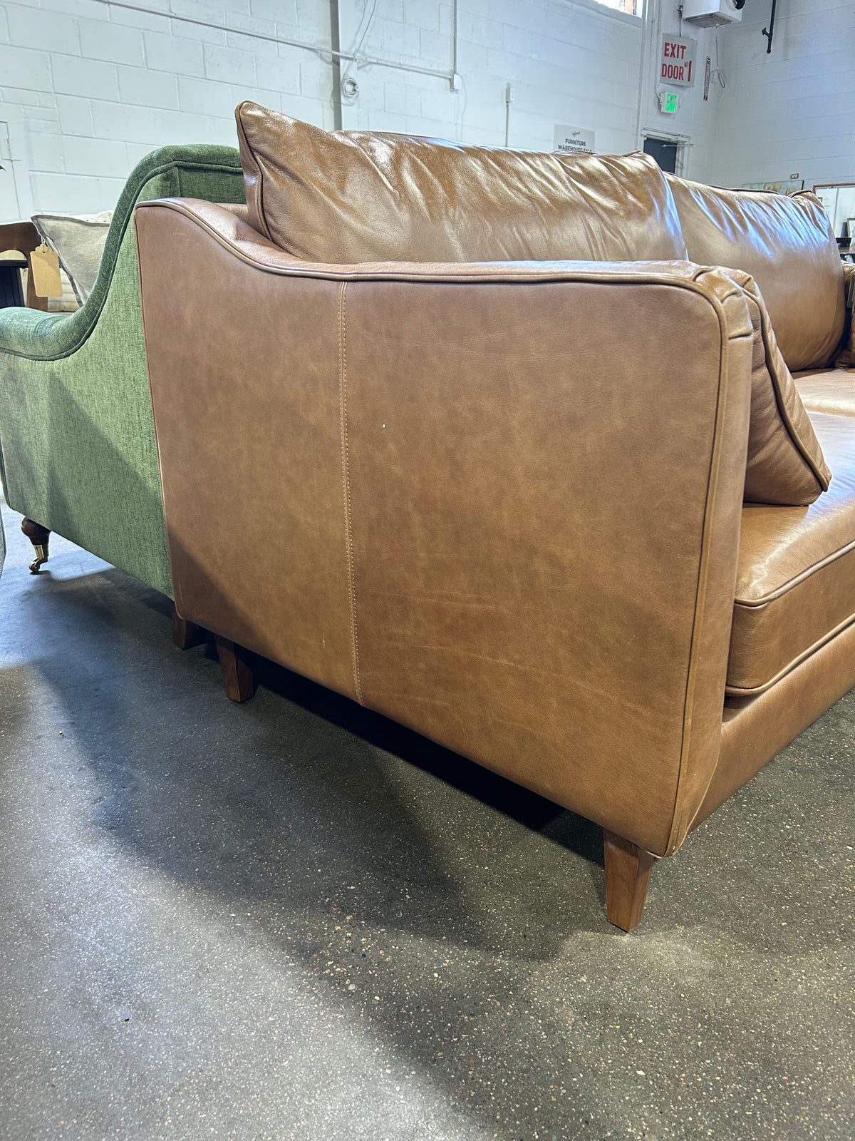 Caitlin Leather Sofa - Image 5