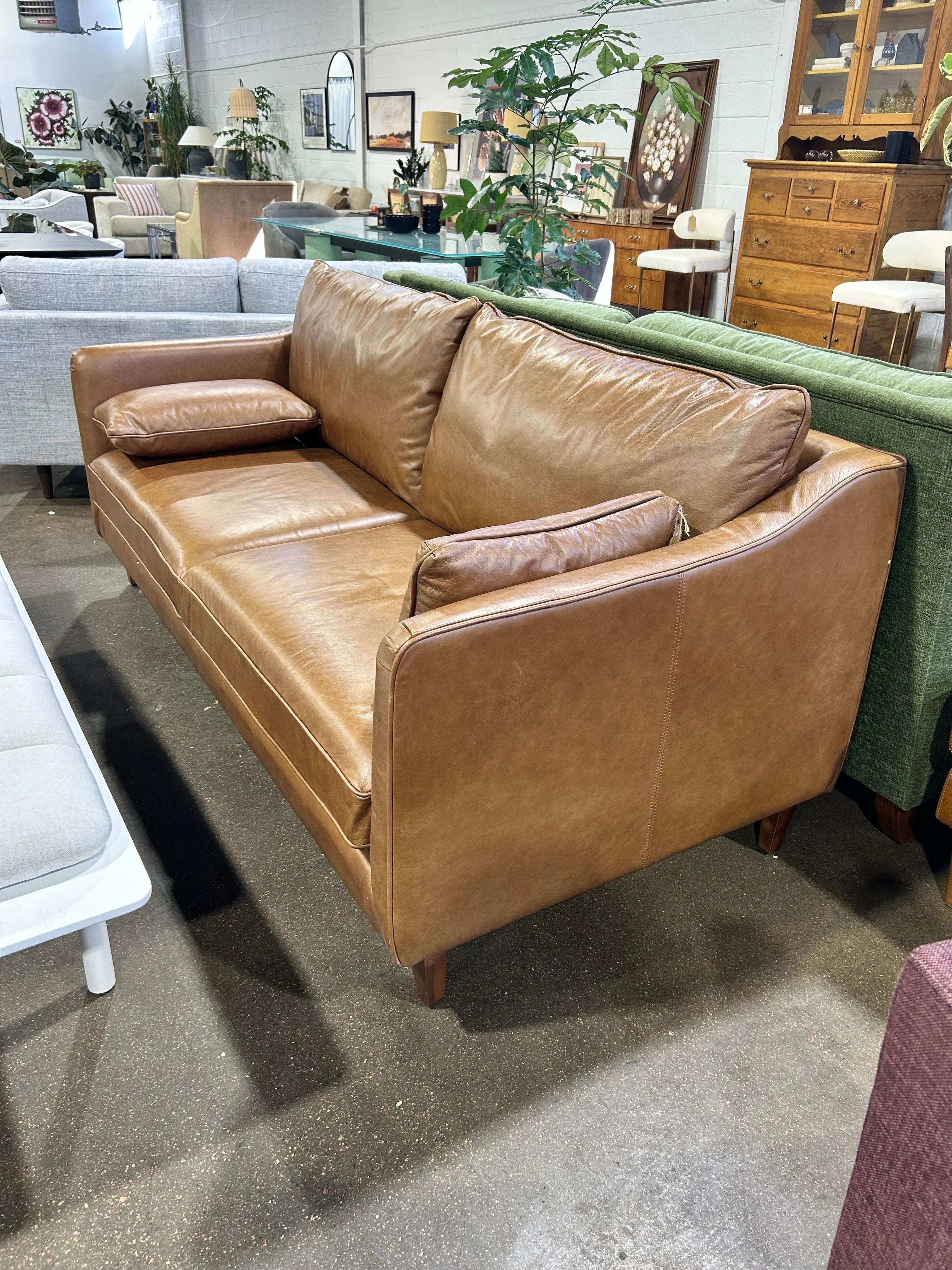 Caitlin Leather Sofa - Image 3