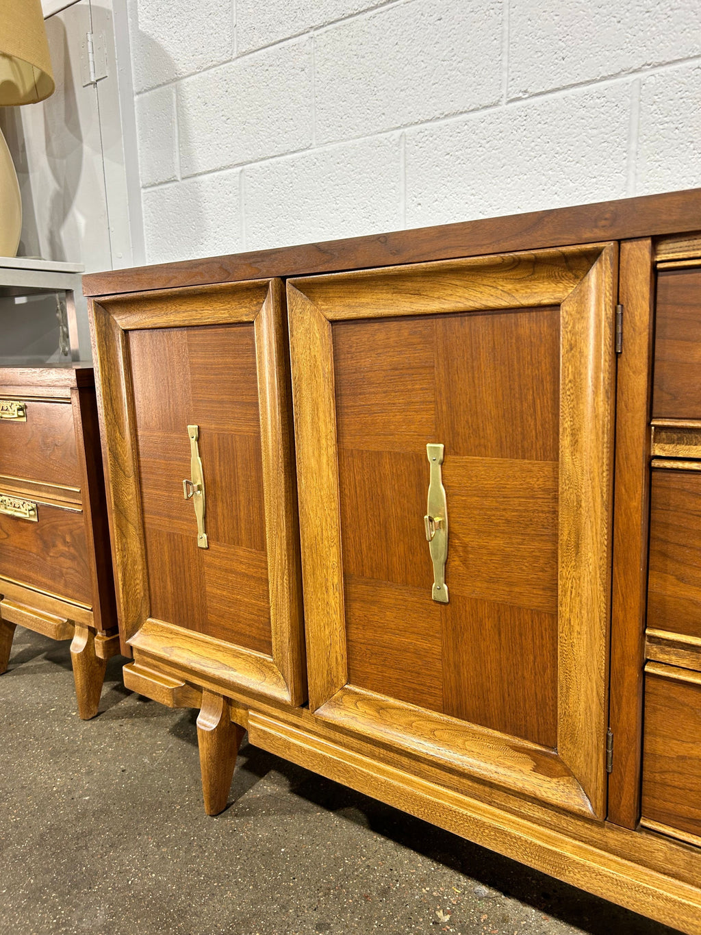 United Furniture Dresser / Credenza - Image 5