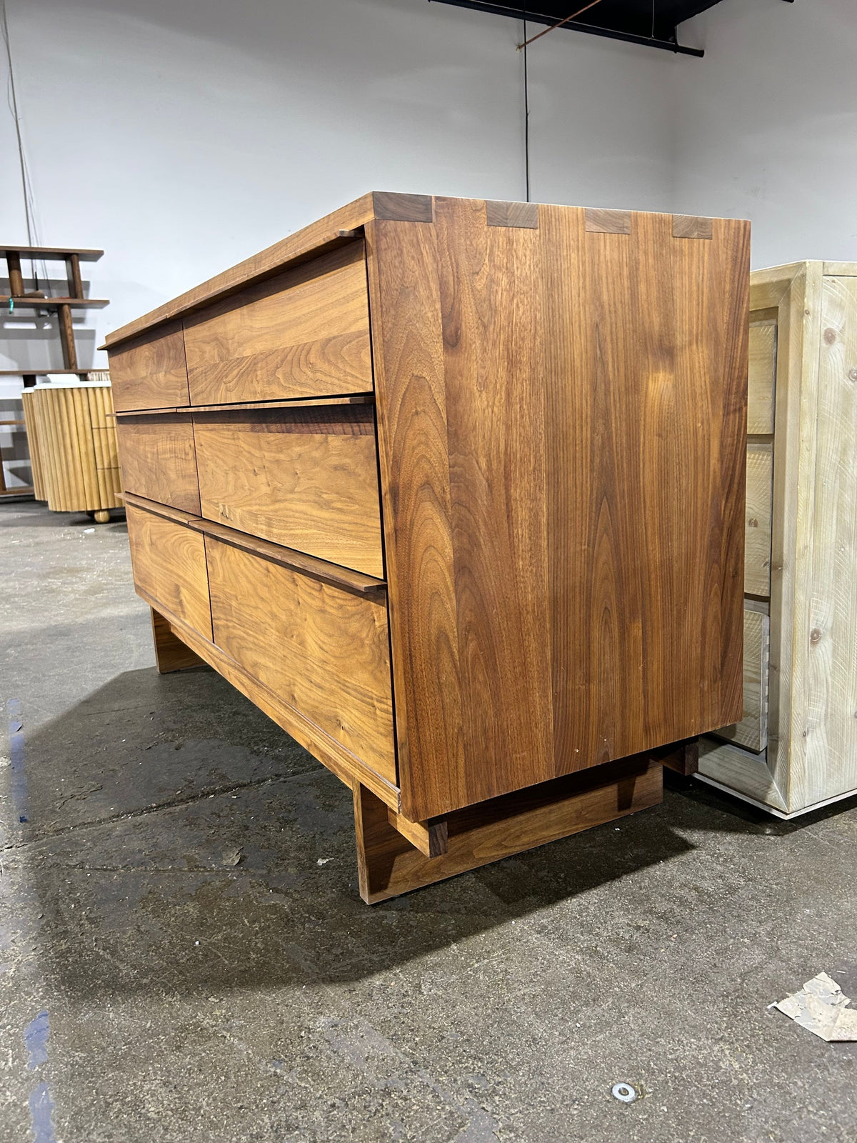 Anton Six Drawer Dresser in Walnut - Image 4
