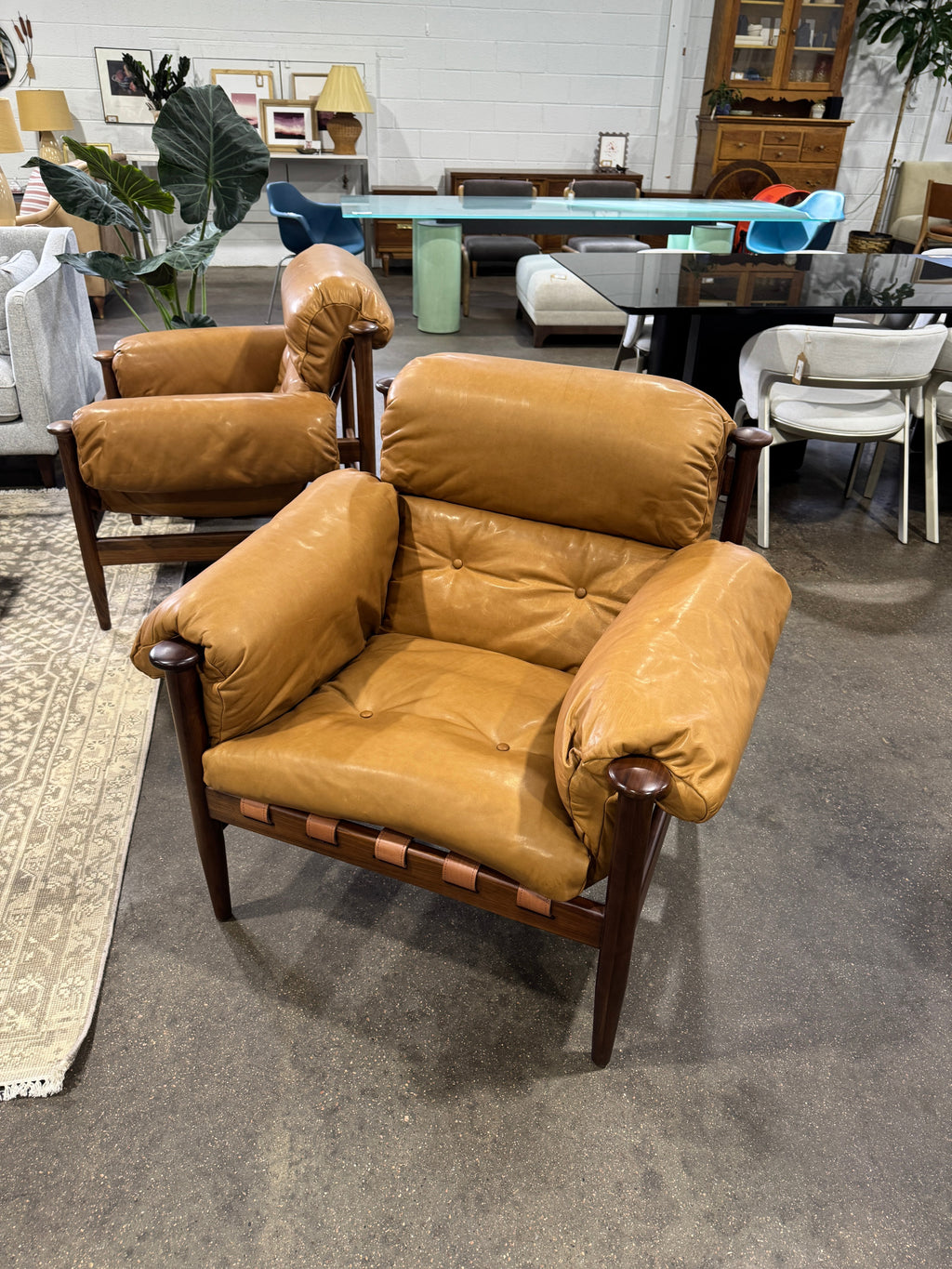Otis Armchair - Chesnut Leather - Image 3