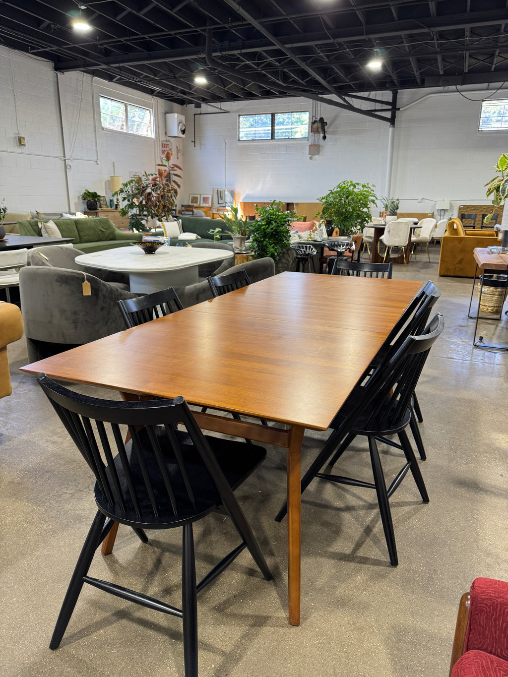 Mid-Century Extendable Dining Table - Image 3