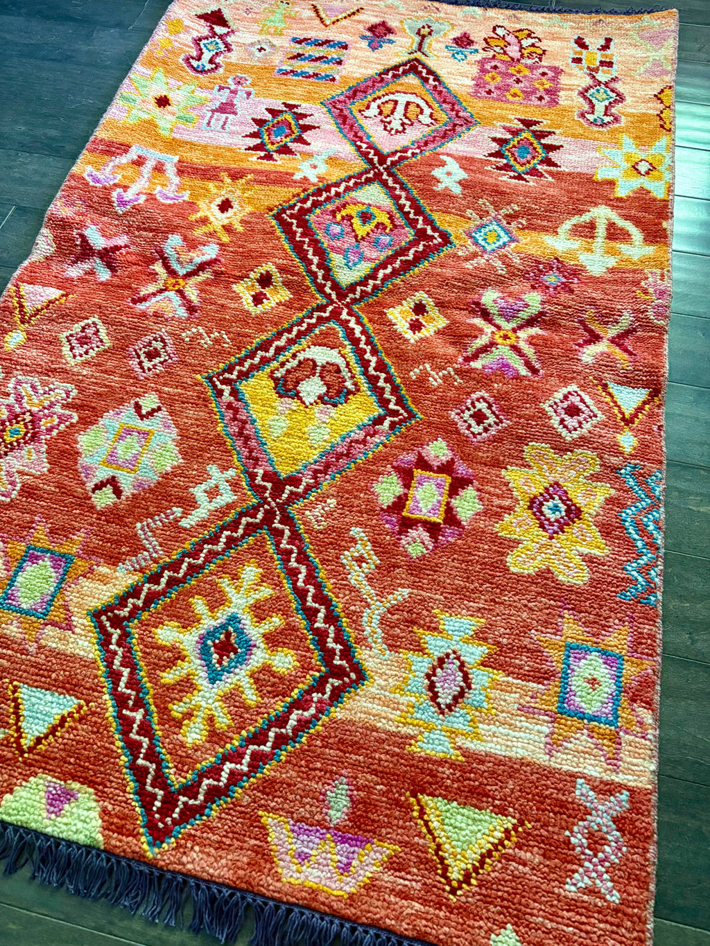 Golden Gal Rugs: Rug #263 - 5'2" x 3'1" - Image 3