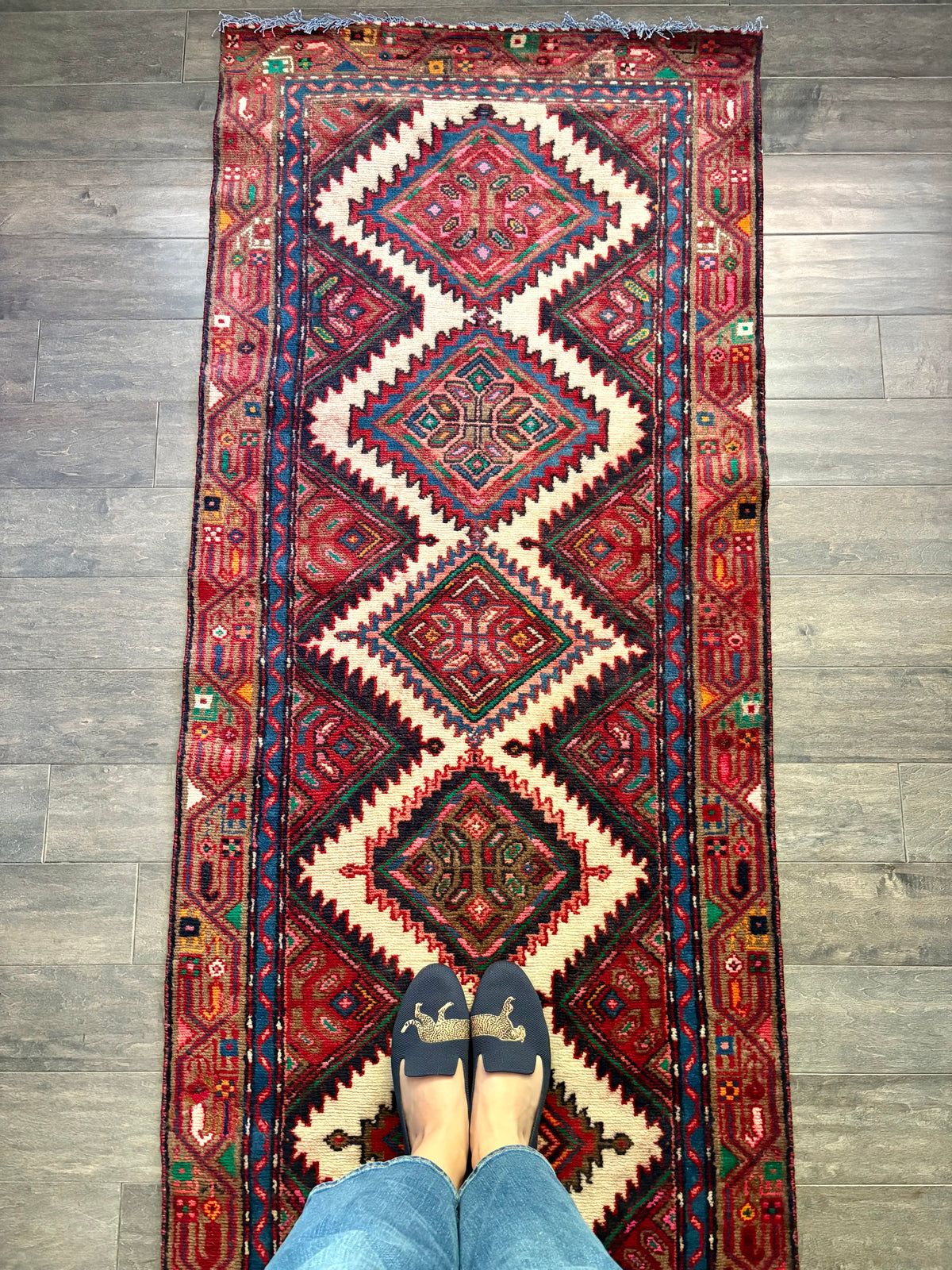 Golden Gal Rugs: Vintage Rug #264 - 9’10” x 2’7.5” - Image 2