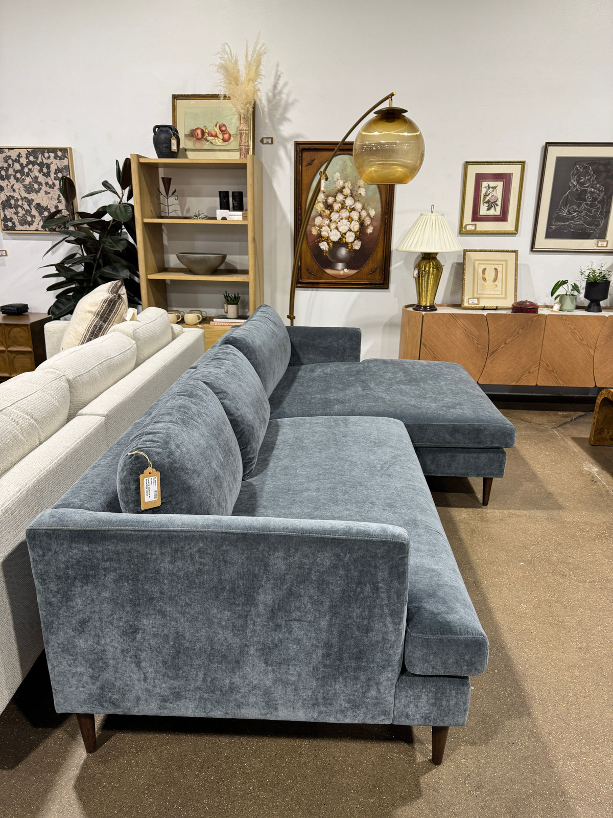 Lucerne Sectional w/ Extra-Wide Chaise - Image 3