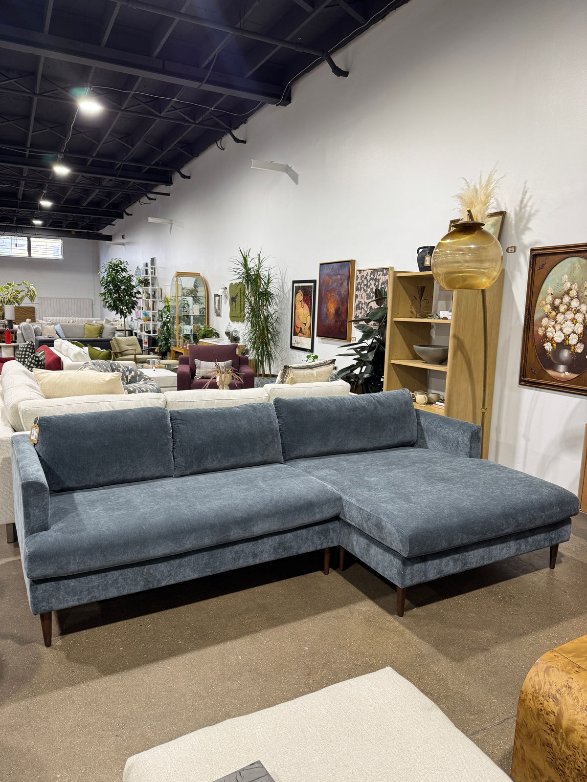 Lucerne Sectional w/ Extra-Wide Chaise - Image 2