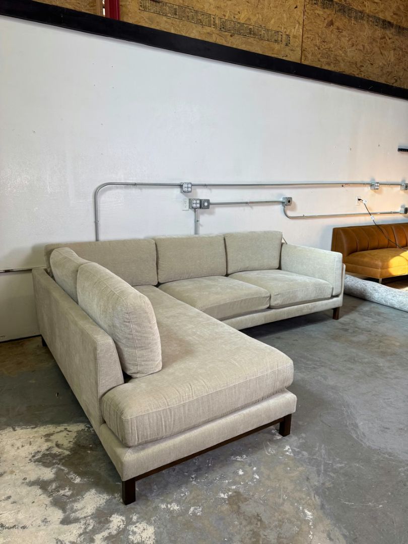 Interior Define Gaby 3-Seat Sectional with Bumper 008