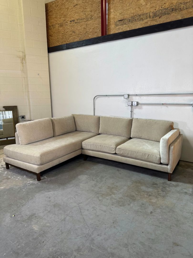 Interior Define Gaby 3-Seat Sectional with Bumper 008