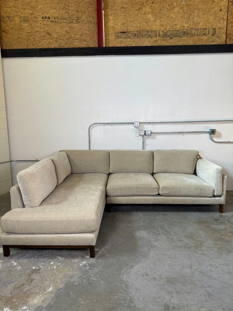 Interior Define Gaby 3-Seat Sectional with Bumper 008