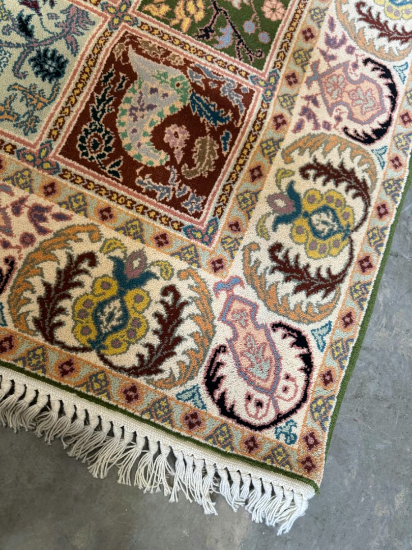 106"x67" Moroccan Wool Rug