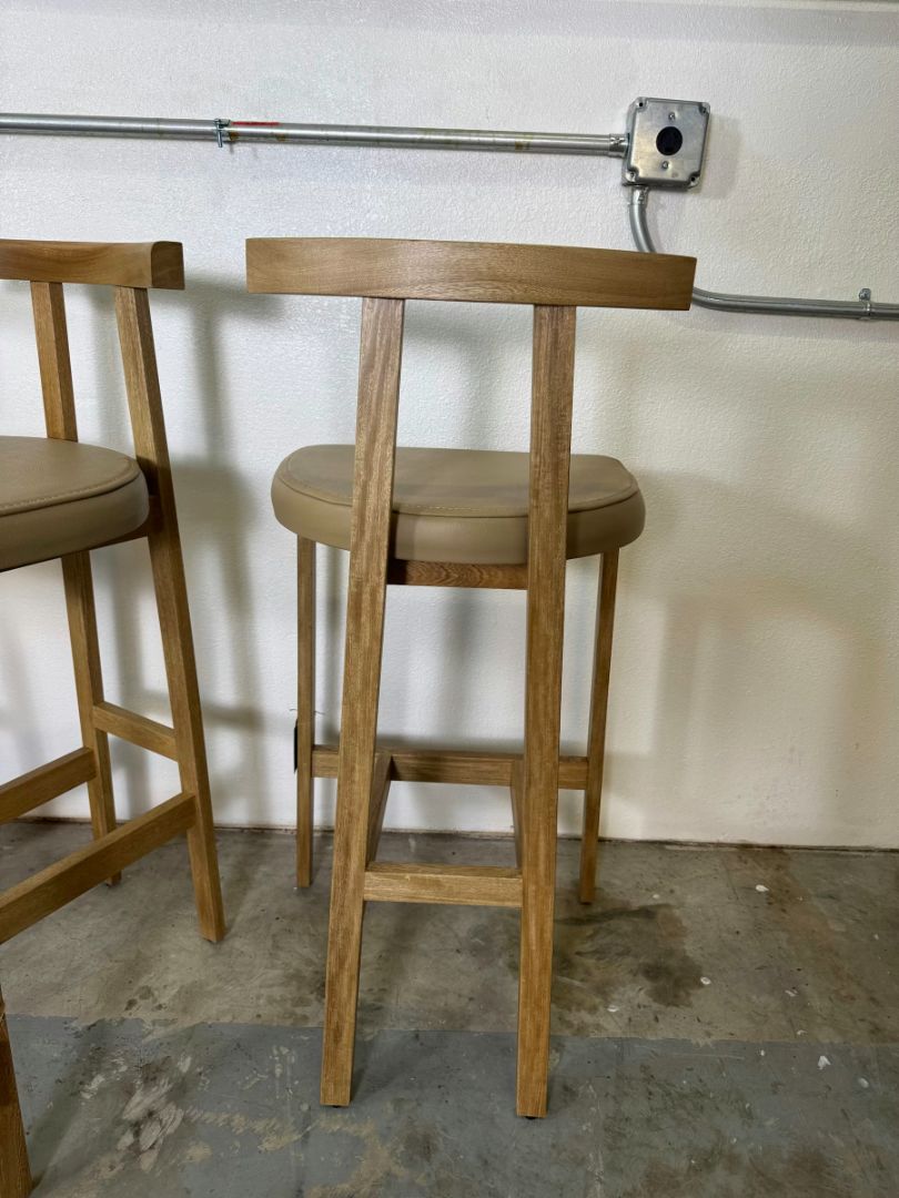 Lulu and Gerogia Ayvn Bar Stool