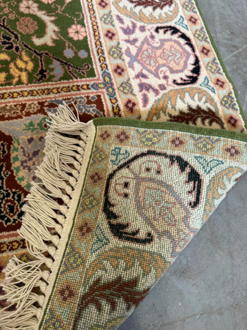 106"x67" Moroccan Wool Rug