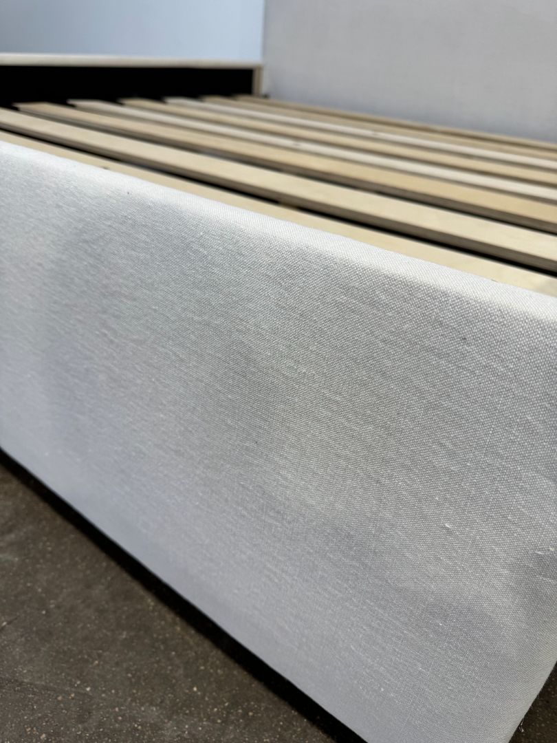 Jenni Kayne Pacific King Bed